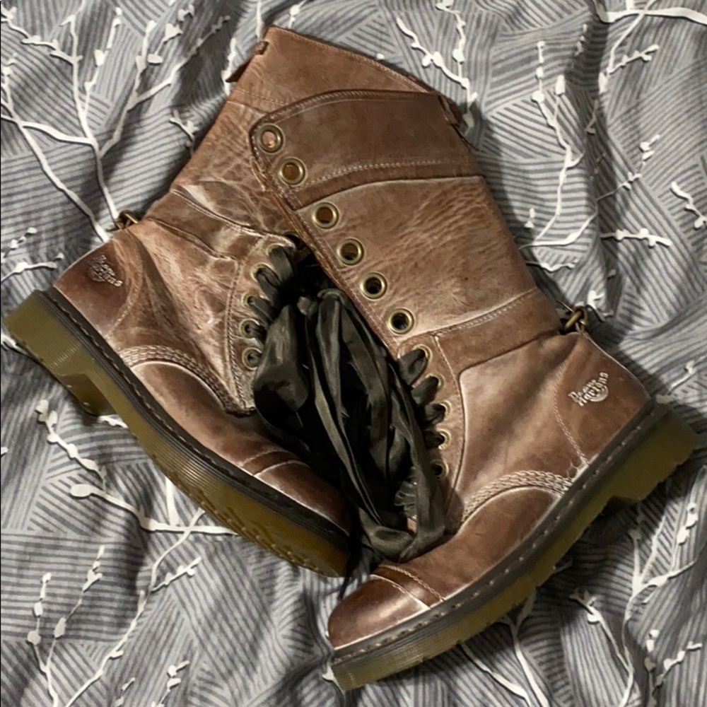 Doc Marten Triumph